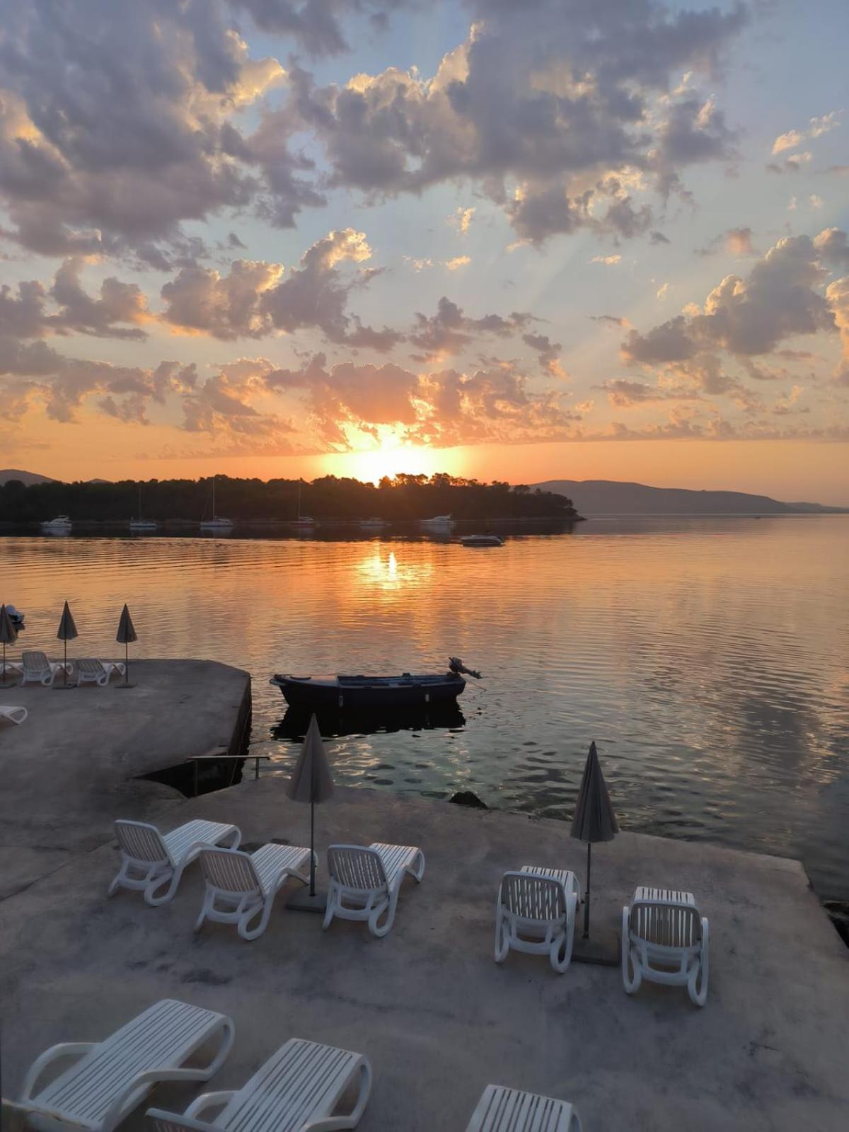 Villa Cortes Mali Iž Exterior foto
