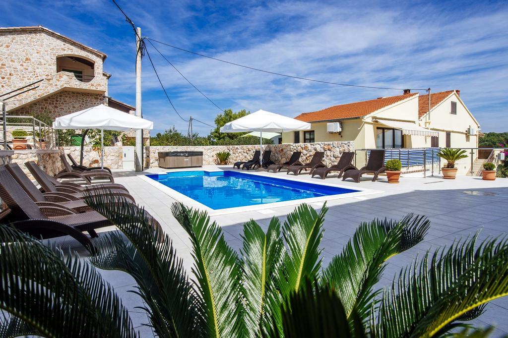 Villa Cortes Mali Iž Exterior foto